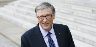 Bill Gates gave away $35 billion this year but net worth didn't drop