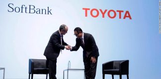 01 Toyota Softbank 1004 RESTRICTED