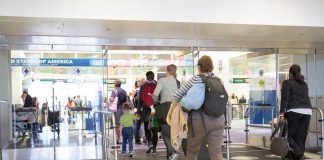 If flying this Thanksgiving, here's how long you'll wait at airports