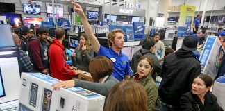 Holidays spark demand for retail stocks: Oppenheimer's Alon Rosin