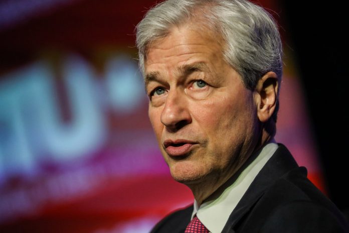 JPMorgan to pay record $920 million to resolve trading probes