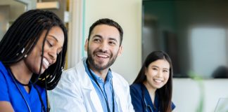 UK college offers medical students $13,700 to defer their degree