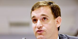 Billionaire John Arnold says reform of donor-advised funds needed