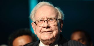 Why Warren Buffett said it was 'a mistake' to have a debt ceiling