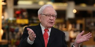 Warren Buffett's charity lunch auction is back, bid for it on eBay