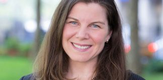 This advisor started a financial non-profit to empower women