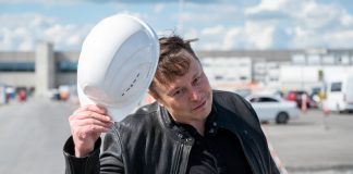 Elon Musk has taken shorter flights than Kylie Jenner